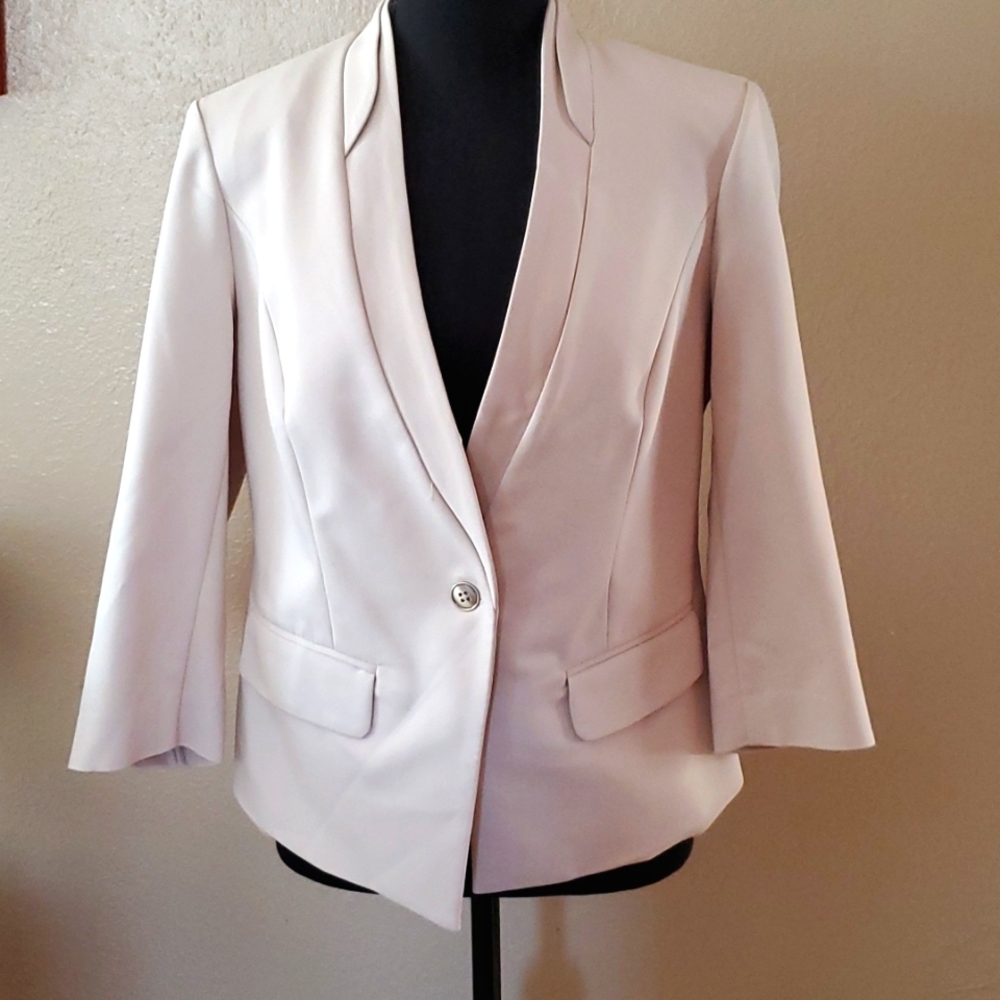 Cream Blazer 3/4 sleeves sz 8